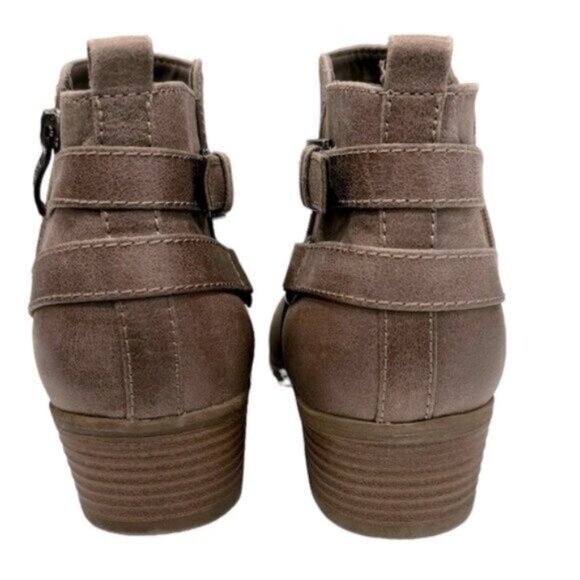 NEW Lauren Blakwell "Stacie" Taupe  Low Heel Zip Ankle Everyday Casual Boots 7.5 - Picture 6 of 11